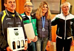 2° posto nella categoria SM55 del Campionato italiano bancari per  Robero Culasso, secondo da destra,  col tempo di 3h16'01